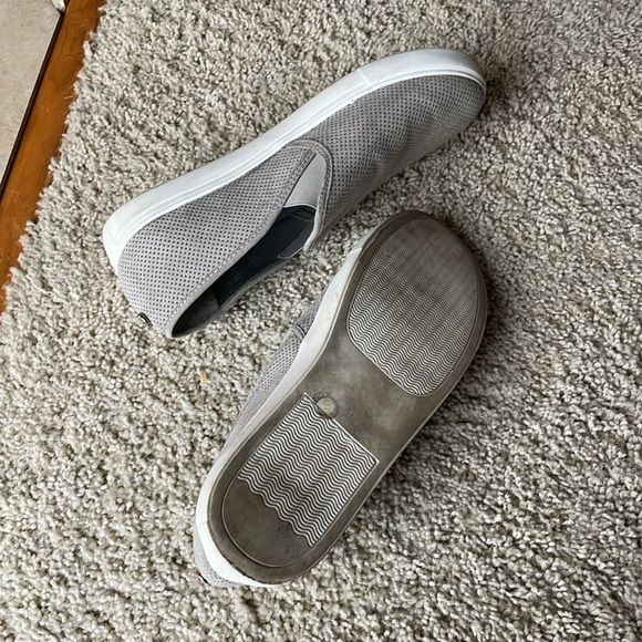 STEVE MADDEN slip on suede shoes size 10 - Picture 4 of 4